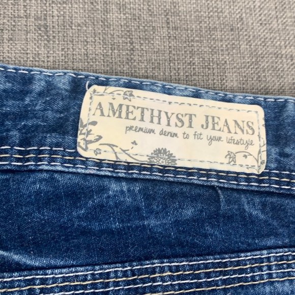 Amethyst Jean Blue Denim Shorts Low Rise Cuffed‎ Acid Washed 98% Cotton Size 3 - Picture 8 of 16